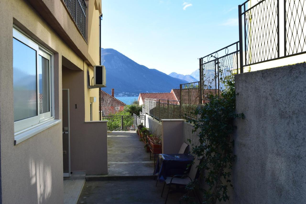 Apartmani Bobo Котор Екстер'єр фото