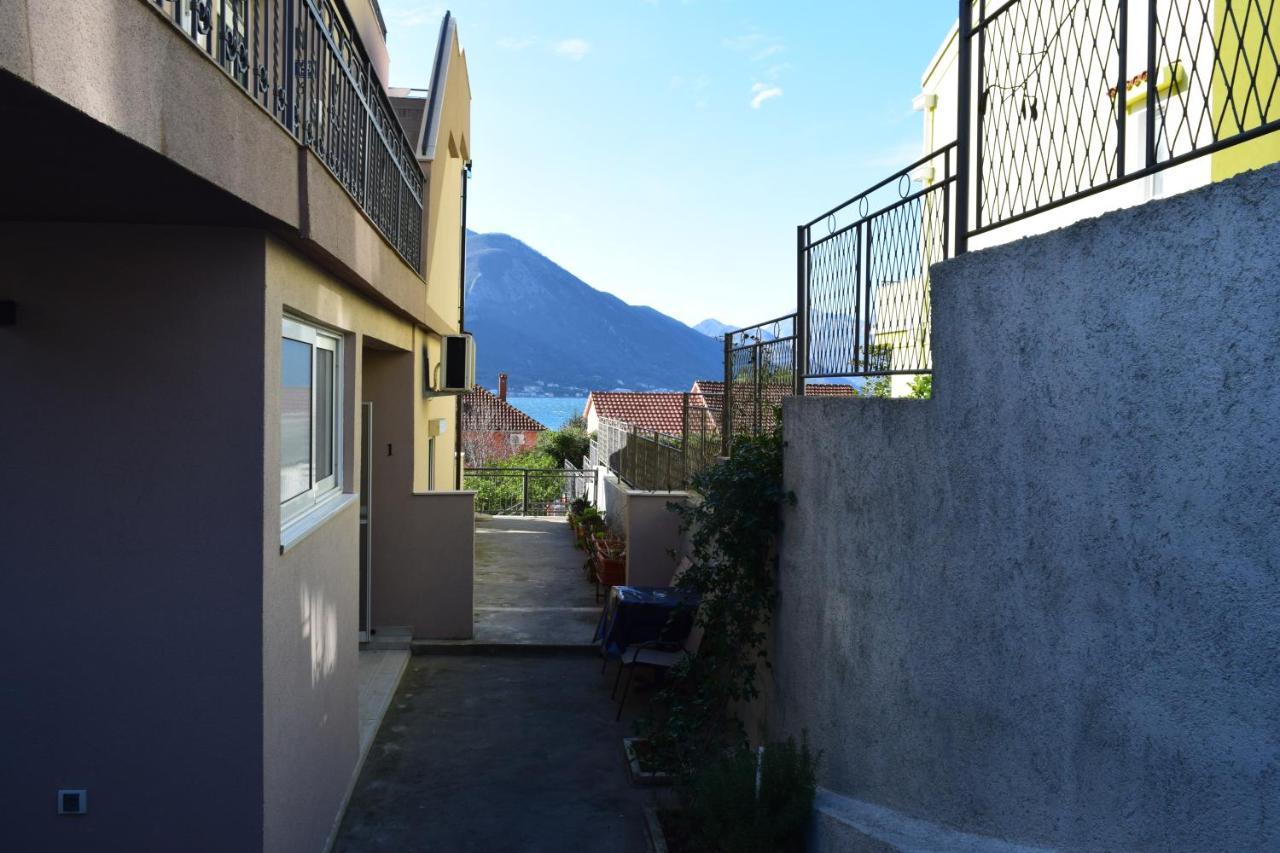 Apartmani Bobo Котор Екстер'єр фото